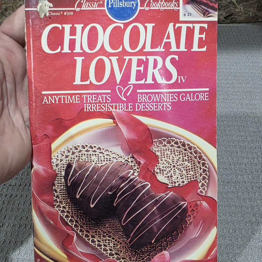 Pillsbury Chocolate Lovers IV Cookbook - Red Cover